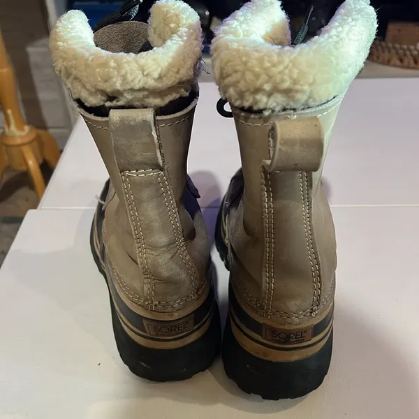 Sorel winter boots wool lining women’s size 6 - Image 3