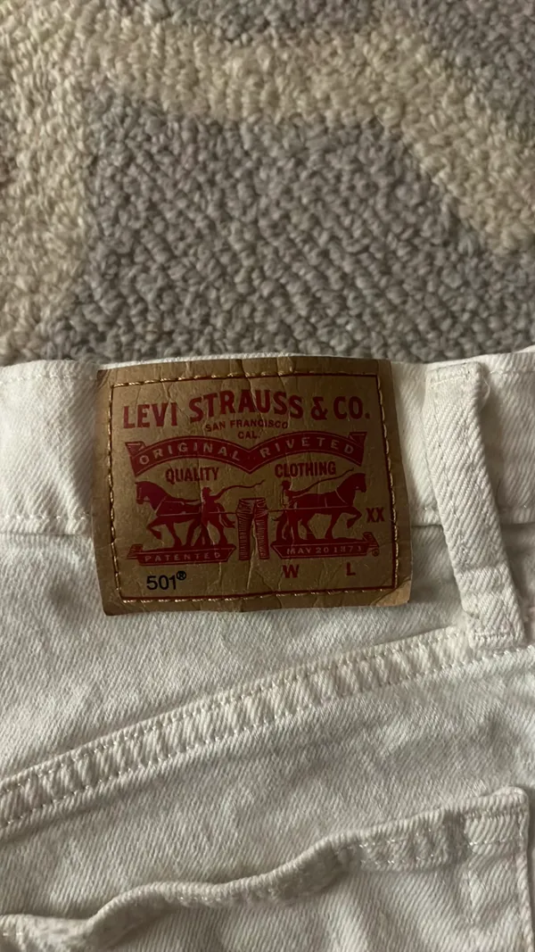 White Levi’s Shorts 501 Jean Women’s - Image 6