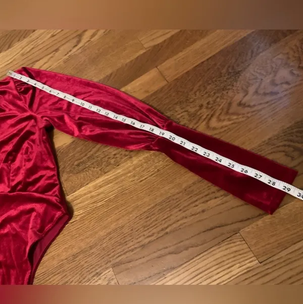 Velvet Deep V Puff Sleeve Bodysuit in Burgundy size M - Image 10