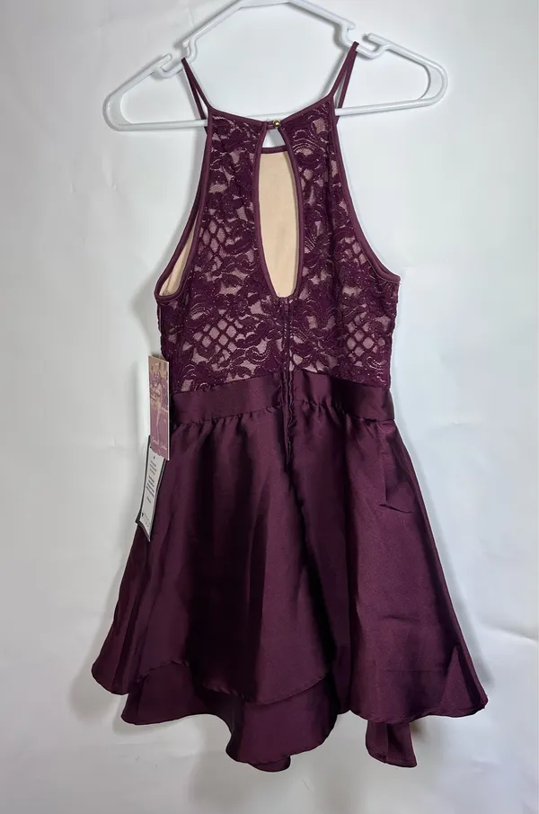 Emerald Sundae NWT Burgundy Lace High-Low Fit & Flare Dress Juniors Size 5 - Image 4