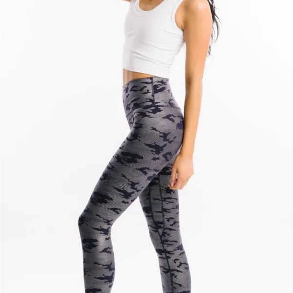 Zyia Active Women’s Silver Camo Supreme Hi-Rise Size‎ 12 Leggings Metallic Sheen - Image 2