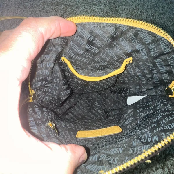 Steve Madden, yellow purse - Image 4