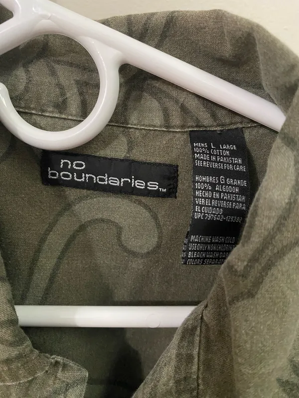 No Boundaries Olive Floral Short-Sleeve Button-Down with Surfboard Trim - Image 4
