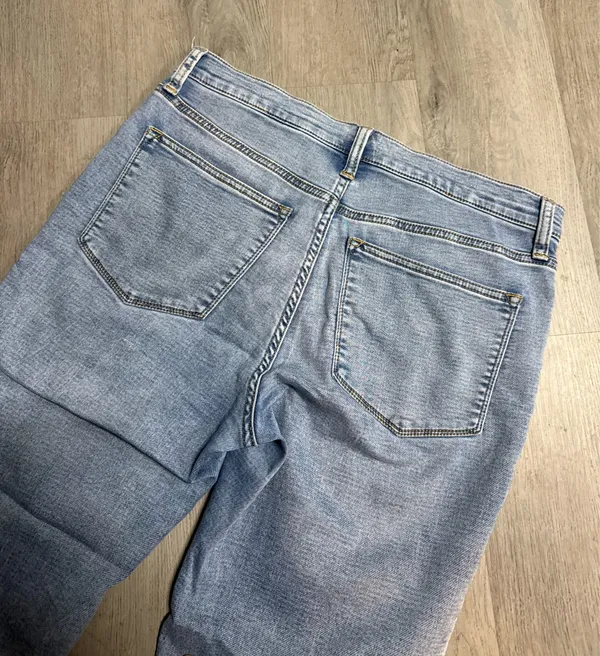 J.crew 8” mid rise skinny jeans - Image 5
