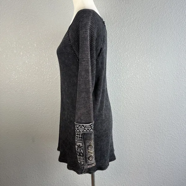 Soft Surroundings Tao Thermal Tunic Top Size‎ S Washed Black Button Pattern Cuff - Image 3