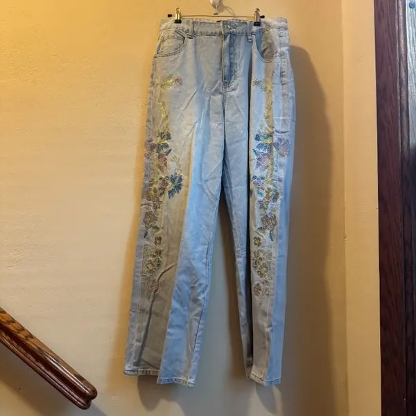 NWT Glitter Floral Jeans Size L - Image 5