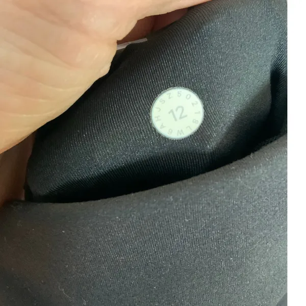 Lululemon In‎ Movement Crop *Everlux 19" - Image 6