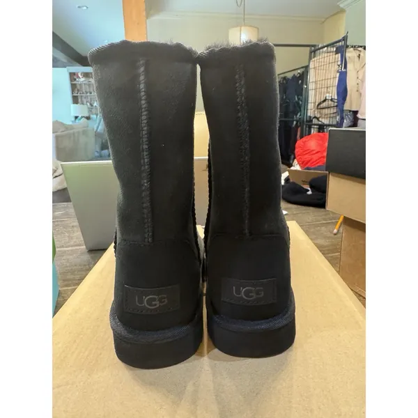 Ugg Classic Short Ii Boot Black Sheepskin Wool Suede Women Us 6 /Uk 4.5 /Eur 37 - Image 4
