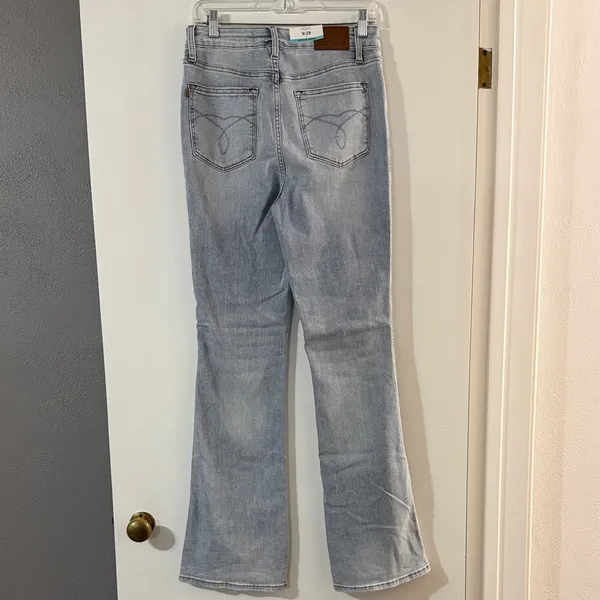 Judy Blue Light Wash Wide Leg Jeans - Pale Blue - Image 7