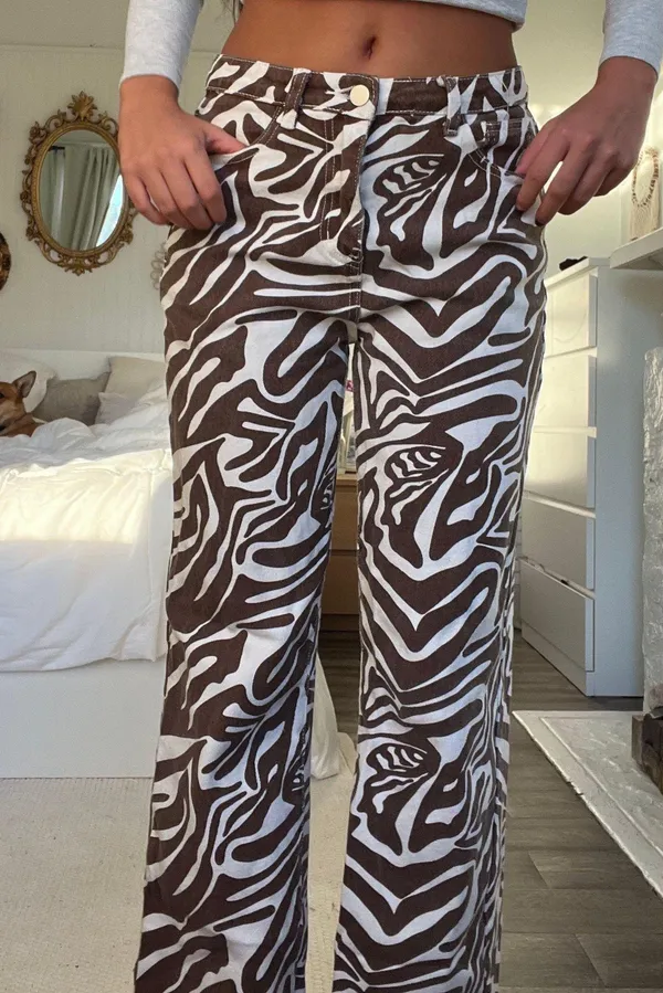 SheIn Zebra Straight Leg Jeans - Image 3