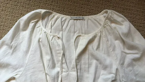 Abercrombie & Fitch white long sleeve - Image 6