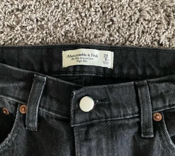 Abercrombie & Fitch the 90s Relaxed Jeans Curve Love - Image 2