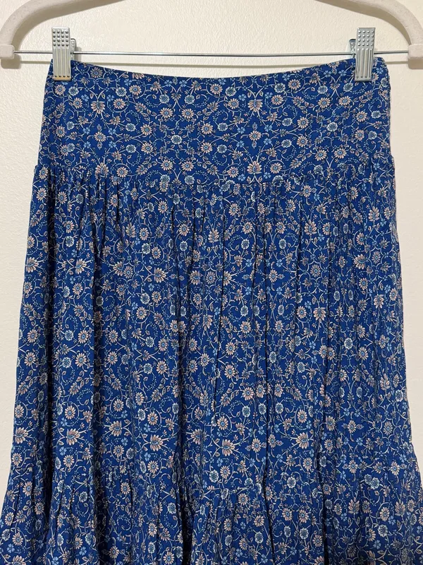 Natural Life Boho Maxi Skirt Size Small Blue Peach Floral Smocked - Image 3