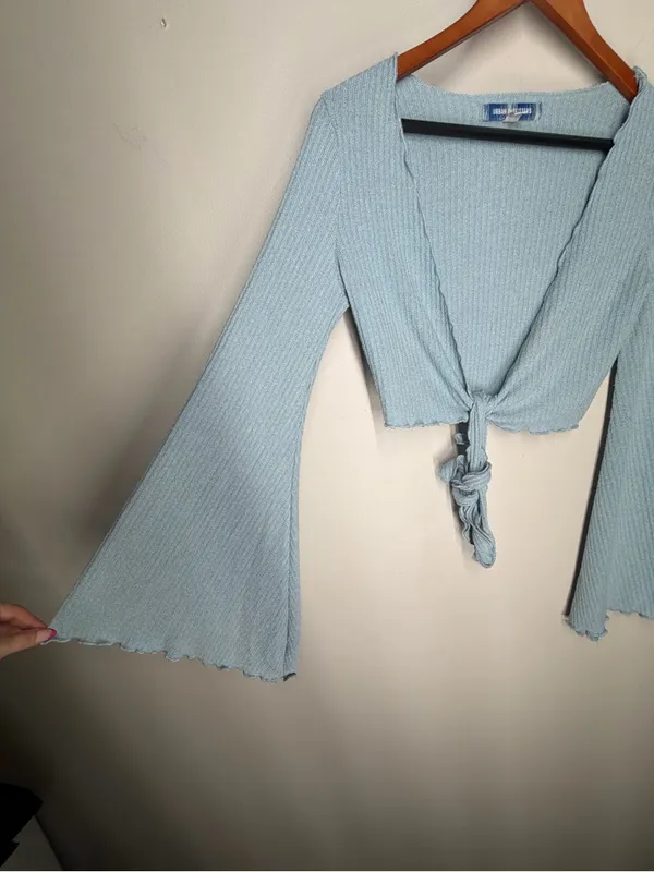 Urban Outfitters Daisy Ribbed Tie Front Bell Sleeve Crop Top‎ Fairy Grunge Boho - Image 4