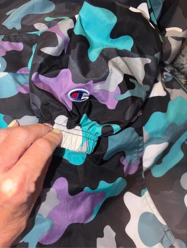 Champion Windbreaker - Image 6