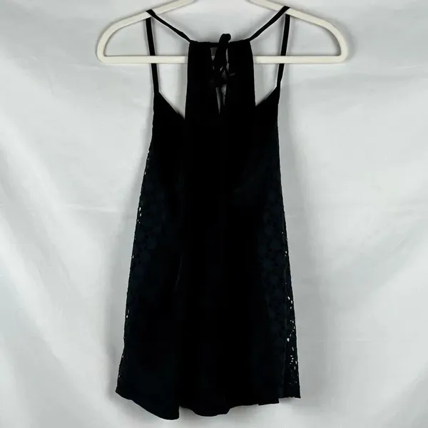 Athleta Black Eyelet Dunes Tank Top Small - Image 4