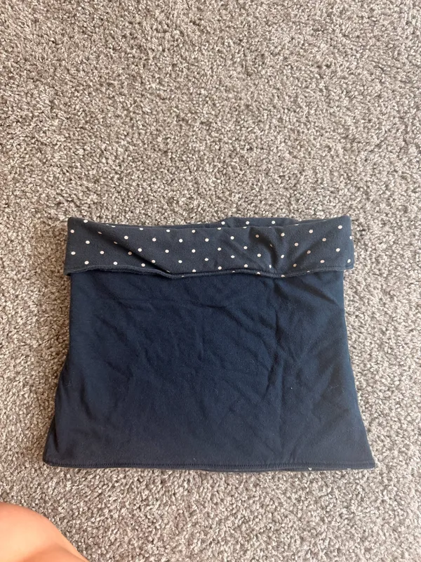 Hollister Taylor Reversible Tube Top Navy Polka Dots - Image 3