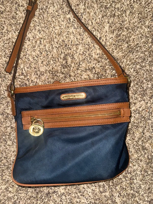 Crossbody Michael Kors Purse Navy Blue - Image 2