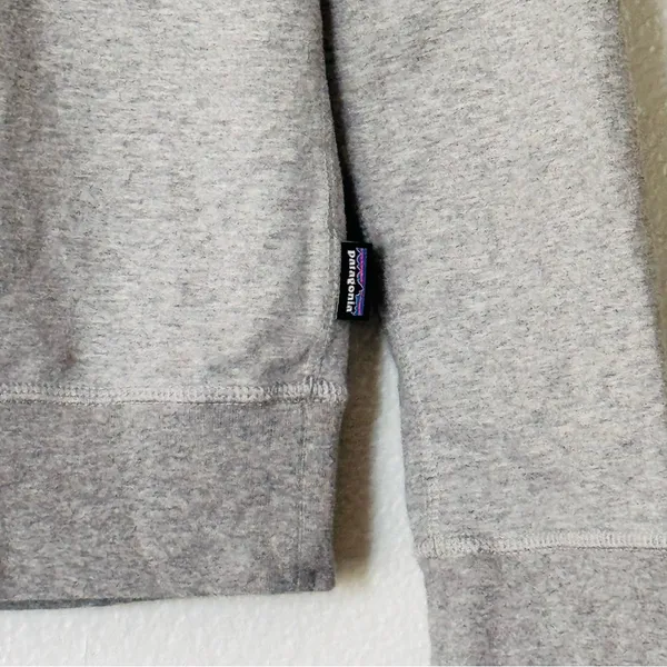 Patagonia Midweight Crew Gray Sweatshirt Size Medium - Image 3