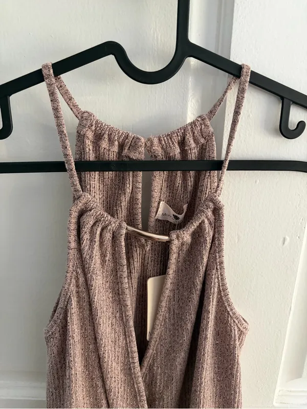 NWT Purple Stretchy Tank Top AUS size 8, US size 4/small - Image 2