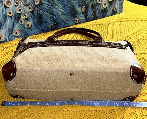 Dooney & Bourke Vintage Signature Beige Monogram Handbag - Image 8