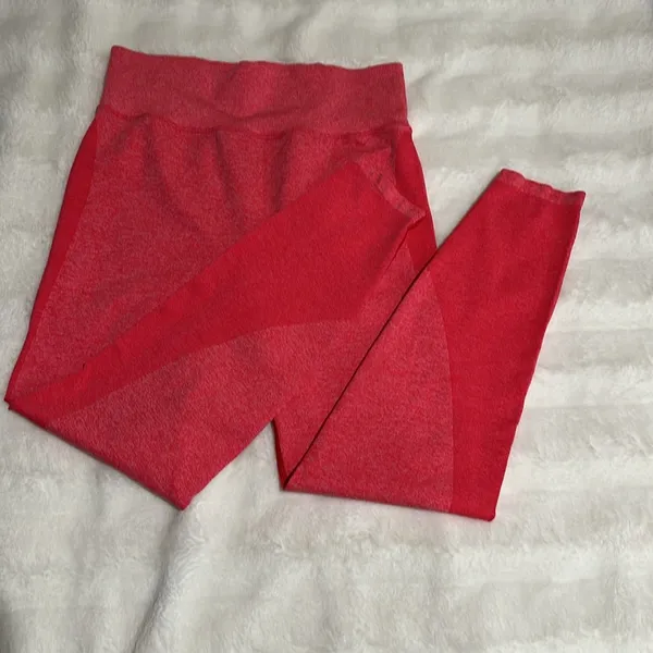 Pink Victoria’s Secret size large seamless leggings - Image 15