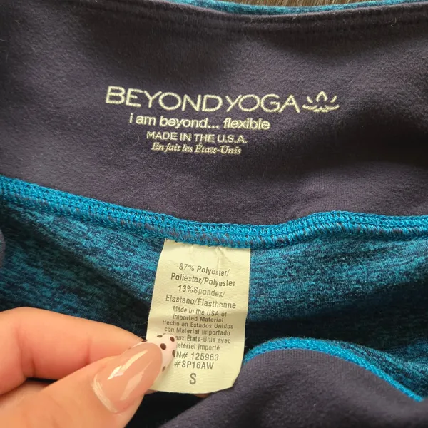 Beyond Yoga Capri Turquoise Spacedye Legging Size: S - Image 3