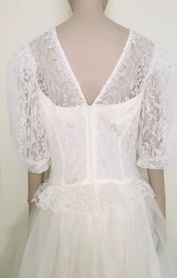 Jessica McClintock Vintage Gunne Sax Wedding Dress - Image 4