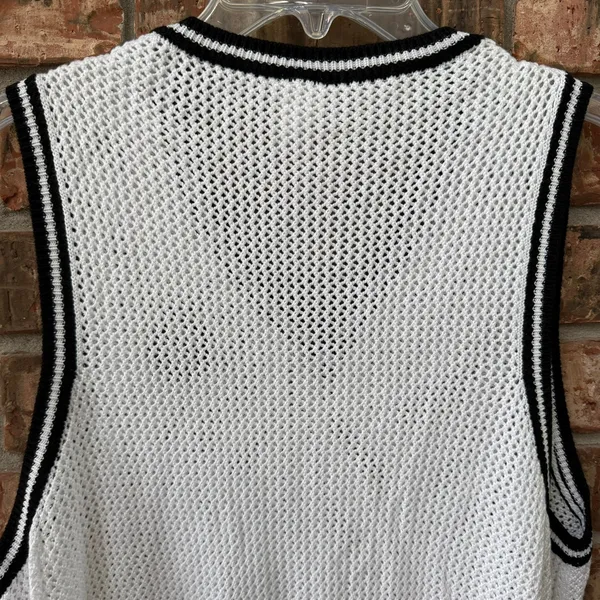 Pink Victoria's Secret White Sweater Vest Size Large NEW Loose Knit Preppy - Image 9
