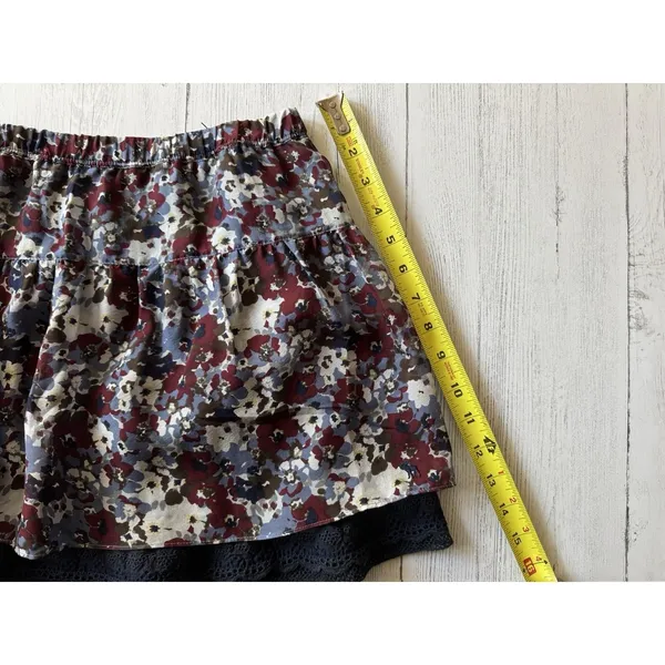 Vintage Abercrombie & Fitch Large Floral Navy Lace Ruffle Airy Mini Skirt Y2K - Image 5
