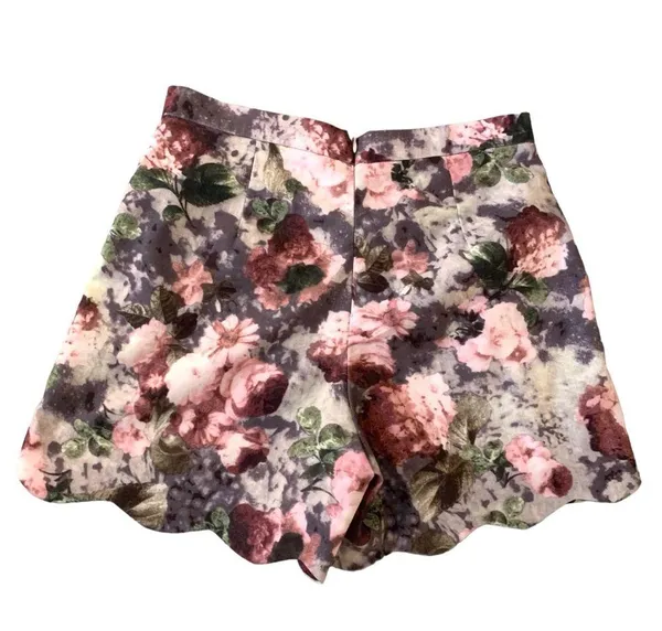 Lucca Couture (Revolve) Scallop hem floral high waisted dressy shorts - Image 7