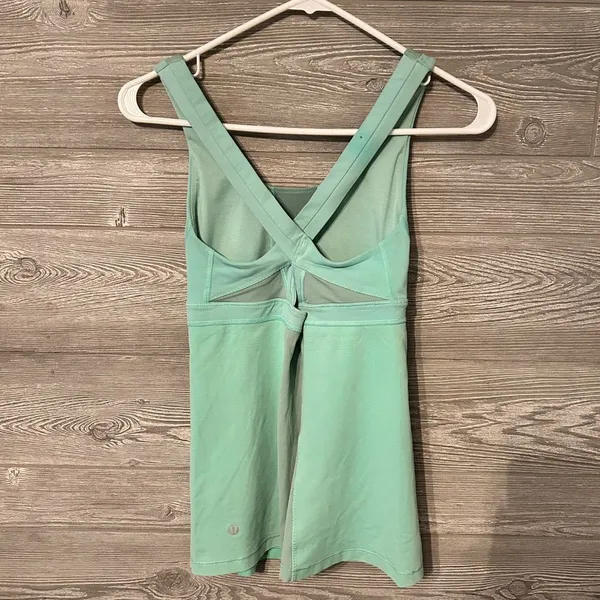 Lululemon cross straps tank top, Sz‎ 6, Mint green - Image 4
