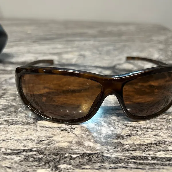 Dolce & Gabbana Brown Tortoise sunglasses with Dolce & Gabbana Hard Case - Image 8