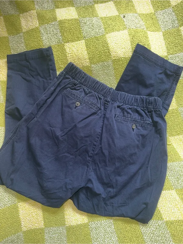 Old Navy woman’s navy Chino pants - Image 5