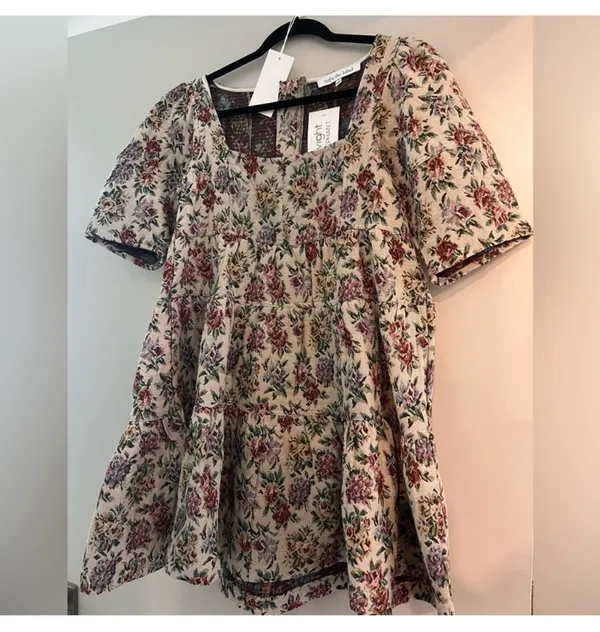 Brand new floral print mini dress with puff sleeves and square neckline - Image 2