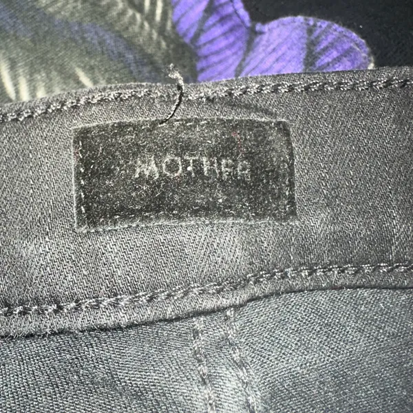 MOTHER The Insider Crop Step Fray Jeans in Not Guilty - Image 9