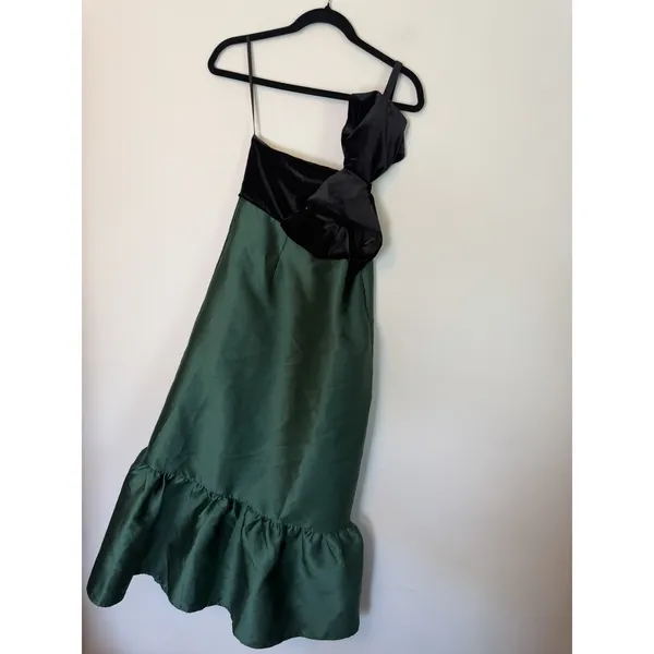 Petal & Pup Amelia One-Shoulder Velvet & Satin Midi Dress Emerald Black Sz L NEW - Image 3