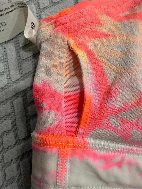 lululemon athletica Pink & Cream Tie-Dye High Neck Sports Energy Bra Size 8 - Image 13