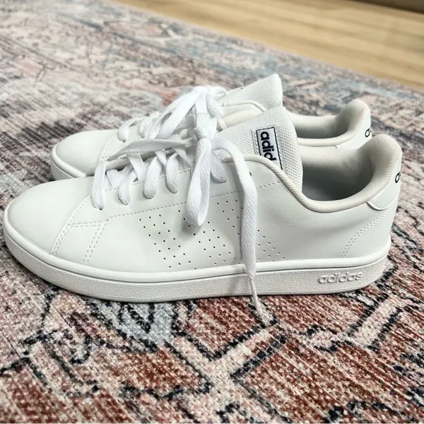 Adidas GRAND COURT 2.0 SHOES in White Size 8 Black Logo - Image 2