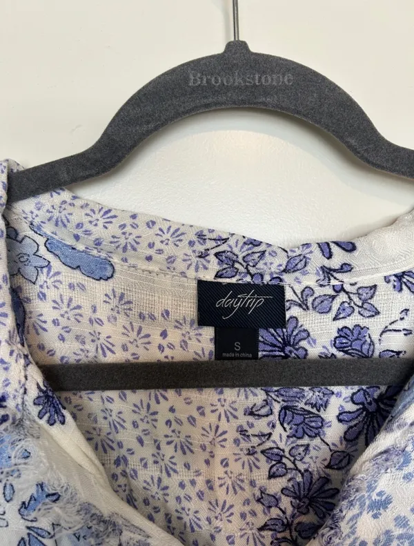 Daytrip Blue Floral Blouse Buckle  - Image 2