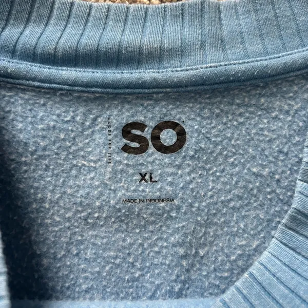 Crewneck Sweater in Sky Blue - Image 2