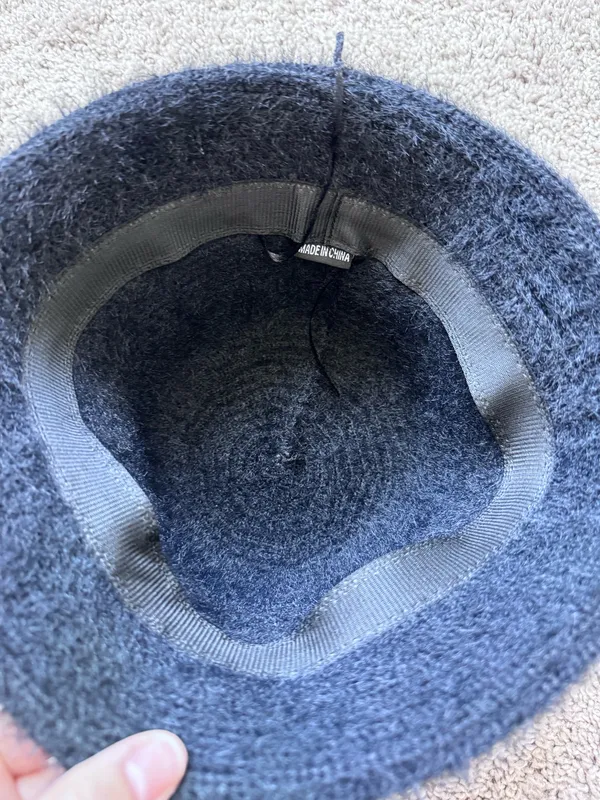 Black fuzzy bucket hat, adjustable - Image 3