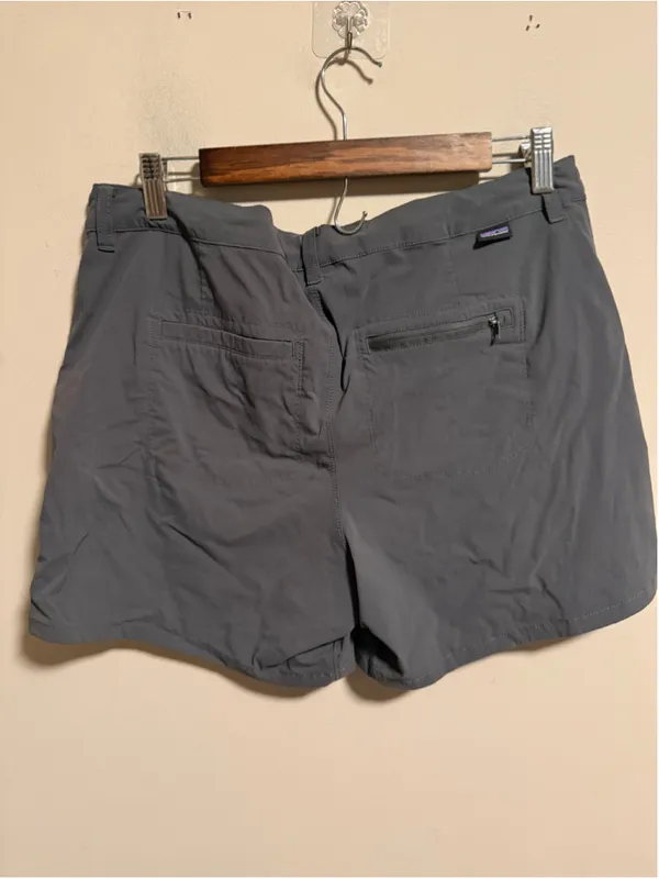 Patagonia Quandary Hiking Outdoor Shorts Forge Gray Dark 5"- Size 12 Women - Image 3
