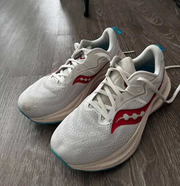 Saucony Running Shoe - Image 3
