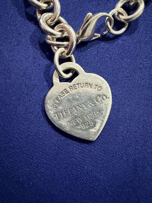 Tiffany & Co. Silver Heart Charm Bracelet - Image 4
