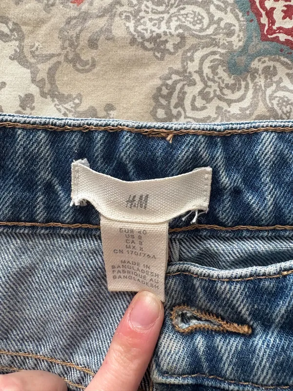 H&M High-Waisted Wide-Leg Jeans - Image 3
