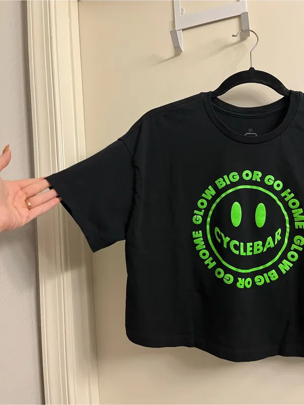 CycleBar Black Neon Glow Ride Crop Tee Medium - Image 3