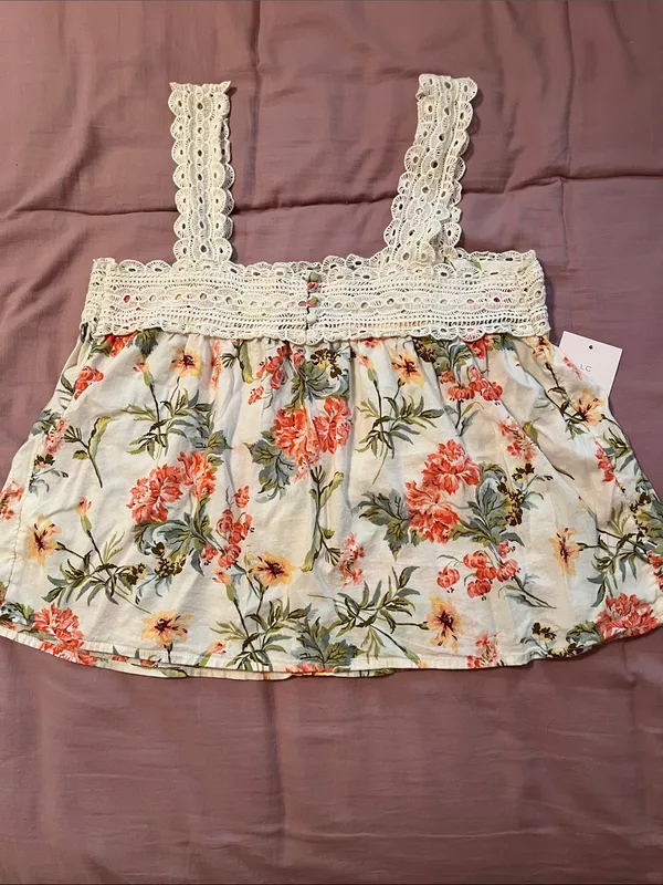 NWT Boho Floral Print Crochet Lace Strap Swing Tank - Image 2