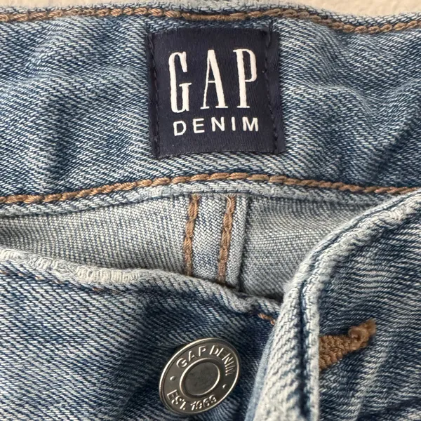 • GAP • Straight Leg Women's Jeans Light Wash Size 28/6 - Image 2