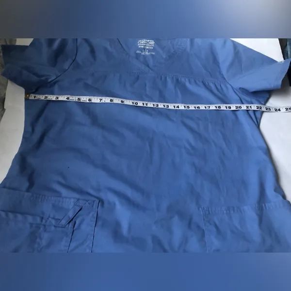 Cherokee Workwear Core Stretch Scrub Top - Image 4